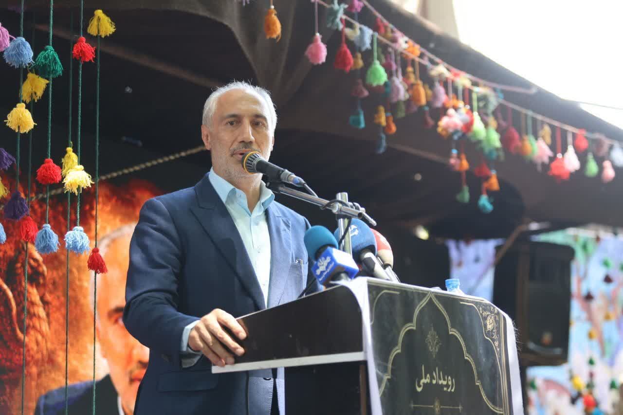 معاون رییس‌جمهور: تبلور ایران‌دوستی و شاهنامه‌دوستی در مردم لردگان نمایان است
