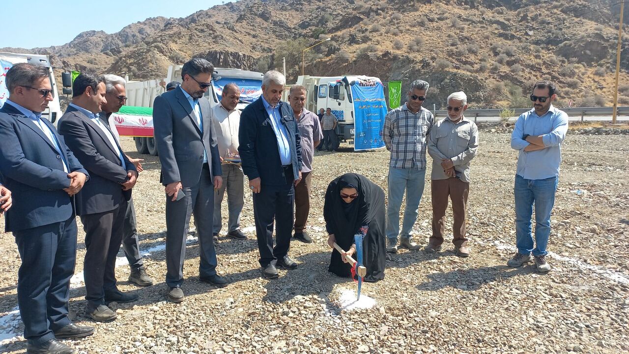 آغاز آسفالت قطعه پایانی مسیر جیرفت –بم؛ گامی بلند برای خروج از بُن‌بست لجستیکی جنوب کرمان