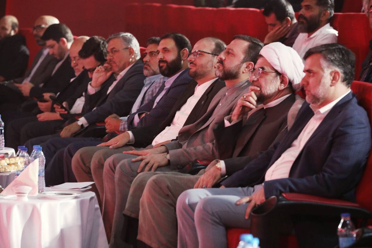 «رحمه‌العالمین» در باغ کتاب؛ از پیام وحدت تا موسیقی اقوام ایران