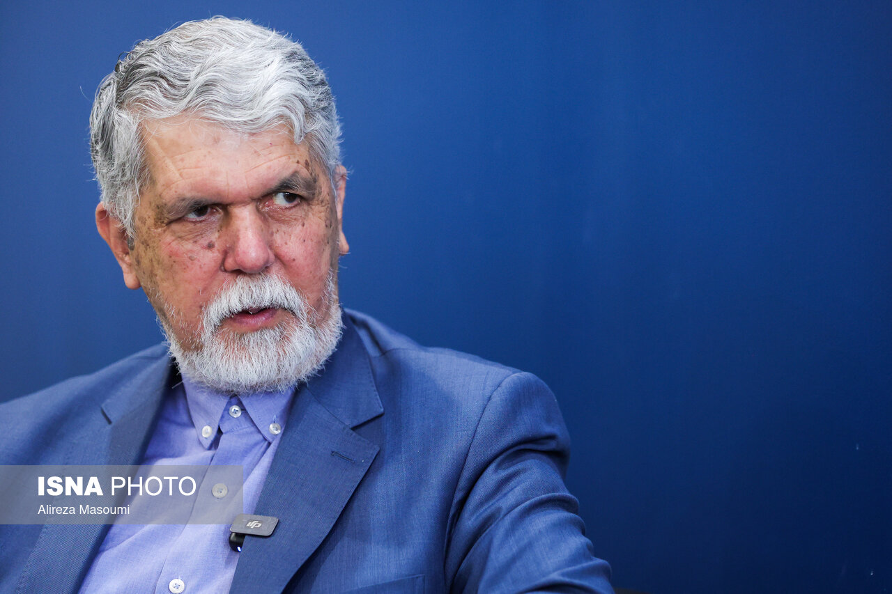 وزیر ارشاد: باید عذرخواهی کرد