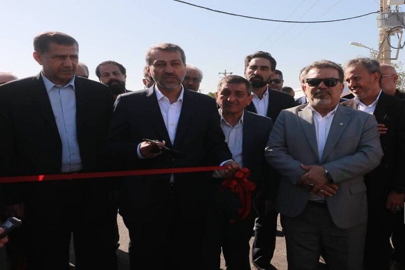 فروزان: منافع سازمان منطقه آزاد اروند باید صرف بهبود زندگی مردم منطقه شود