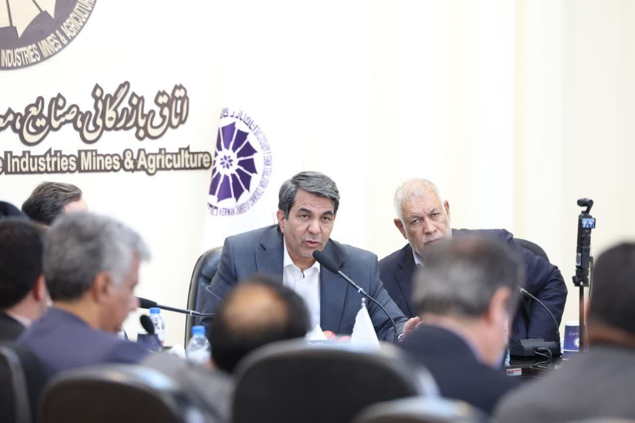 استاندار کرمان: منابع بانکی به سمت کشاورزی تحول‌آفرین هدایت شود