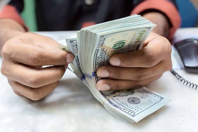 گرانی ارز، فرصت طلایی برای بانک‌های ناتراز؟