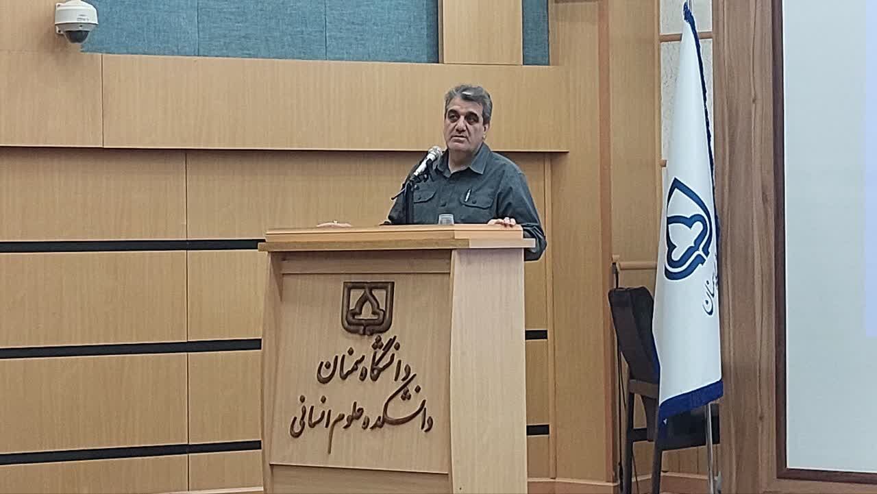 استاندار سمنان: مشکلات اقتصادی و تفرقه‌افکنی، نقطه امید دشمن برای ضربه به کشور است