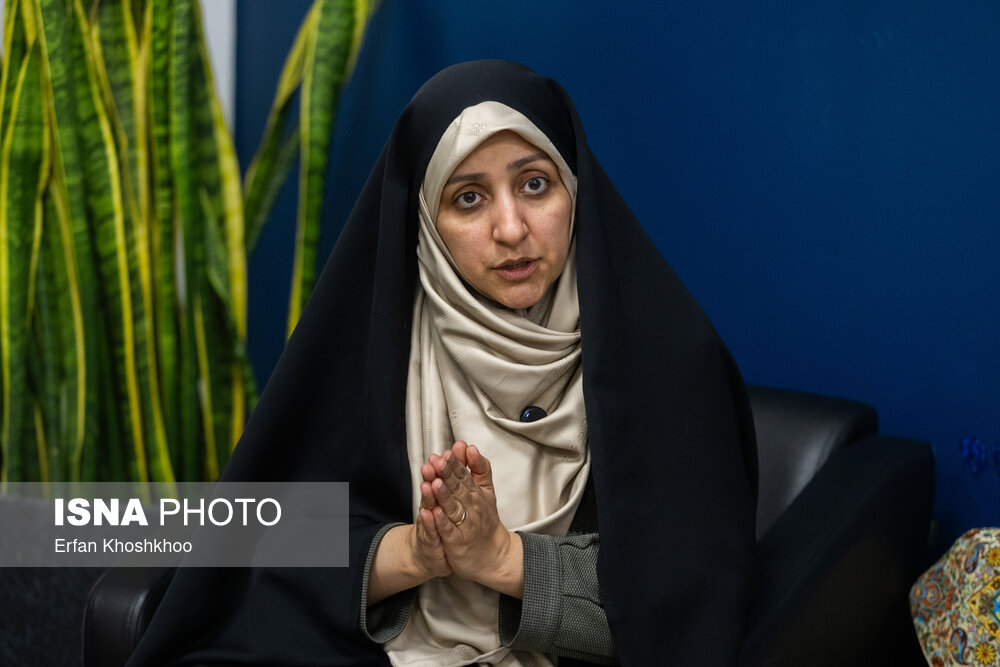 بهروزآذر: سهم مدیریت زنان در شرکت‌های دانش‌بنیان باید به ۳۰ درصد برسد
