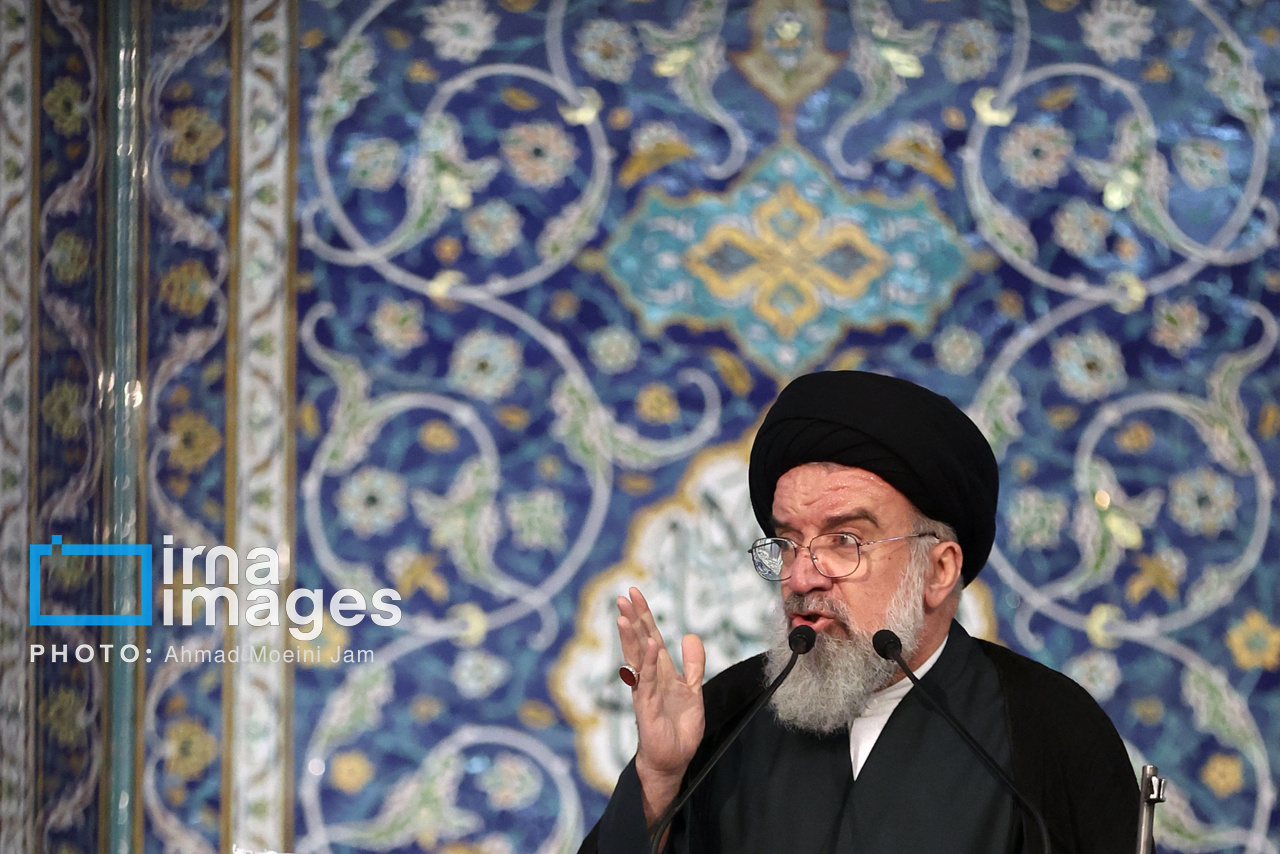 آیت الله خاتمی: شکست دشمن در جنگ اقتصادی با جهاد و انفاق میسر می‌شود