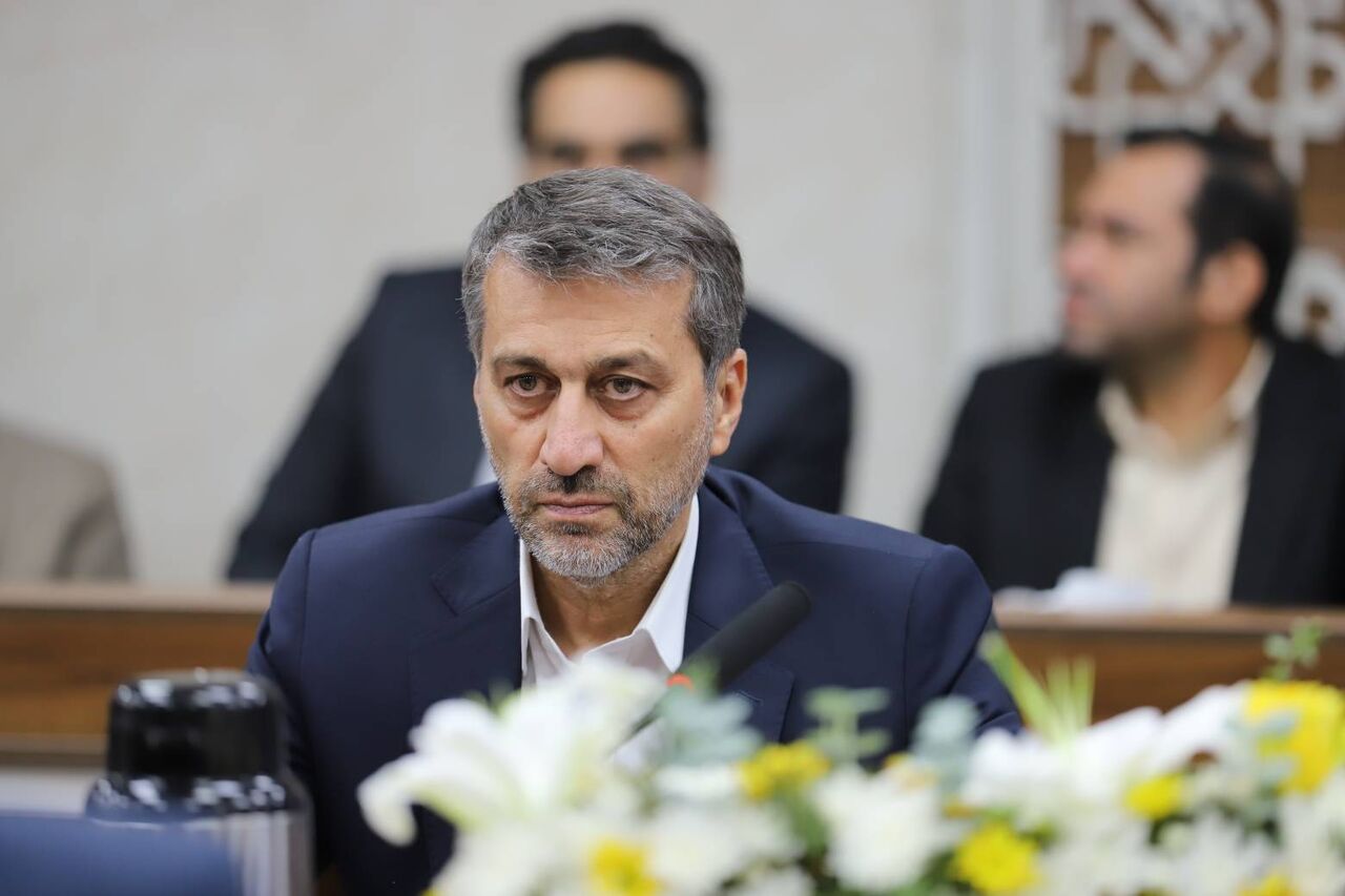 دبیر شورای عالی مناطق آزاد: رفع موانع تولید و سرمایه‌گذاری در اولویت است