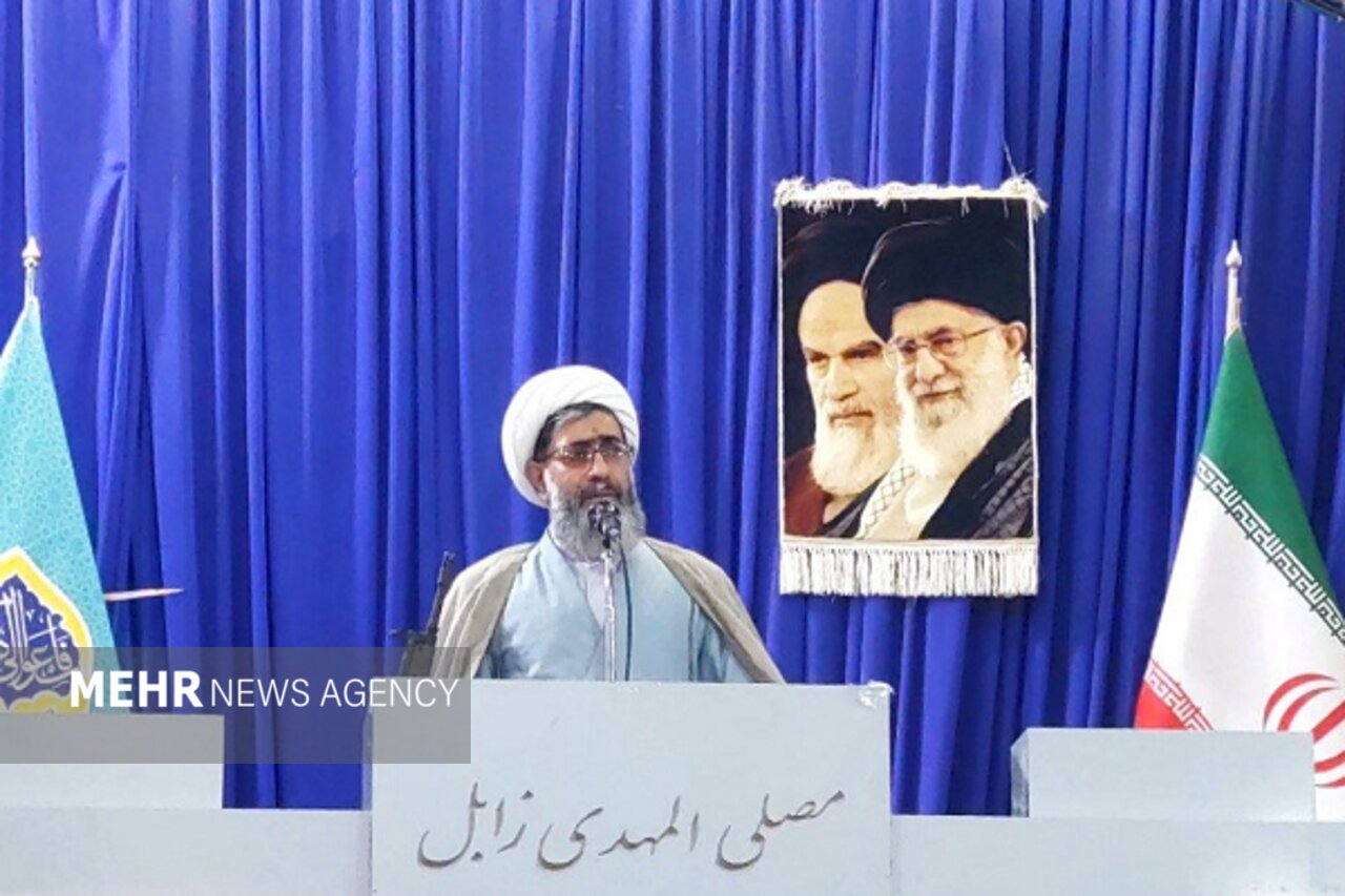 امام جمعه زابل: مردم از نان بی‌کیفیت گلایه مندند؛ مسیولان پاسخگو باشند