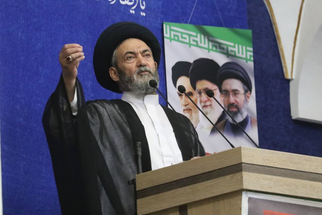 امام‌جمعه اردبیل: ایران قدرت جدید دنیای چند قطبی است
