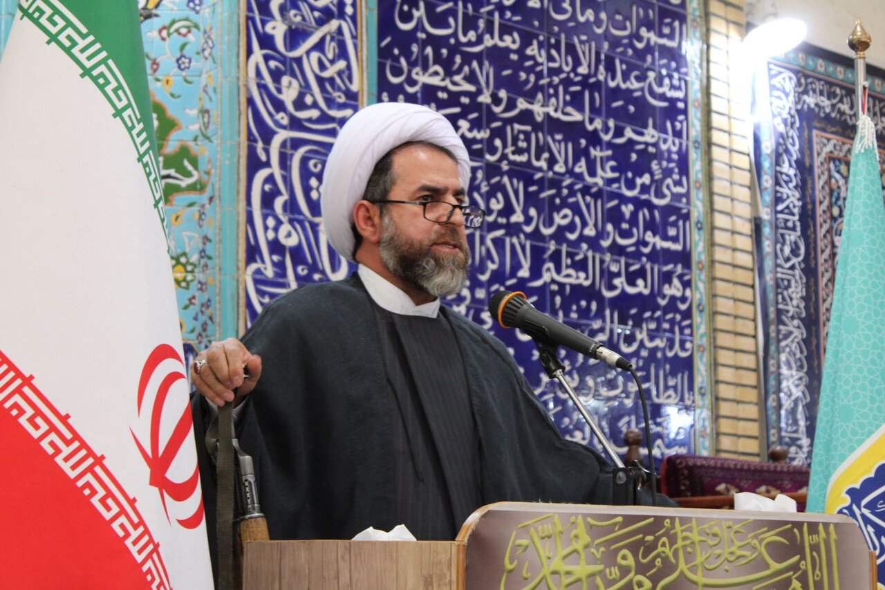 امام‌جمعه ضیاء‌آباد: دشمن پس از شکست نظامی به جنگ ایمان مردم آمده است