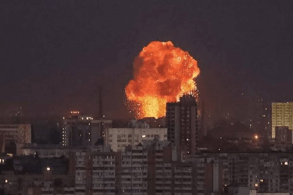 ببینید | لحظه اصابت پهپاد روسی به ساختمان دستگاه اطلاعاتی اوکراین در کیف