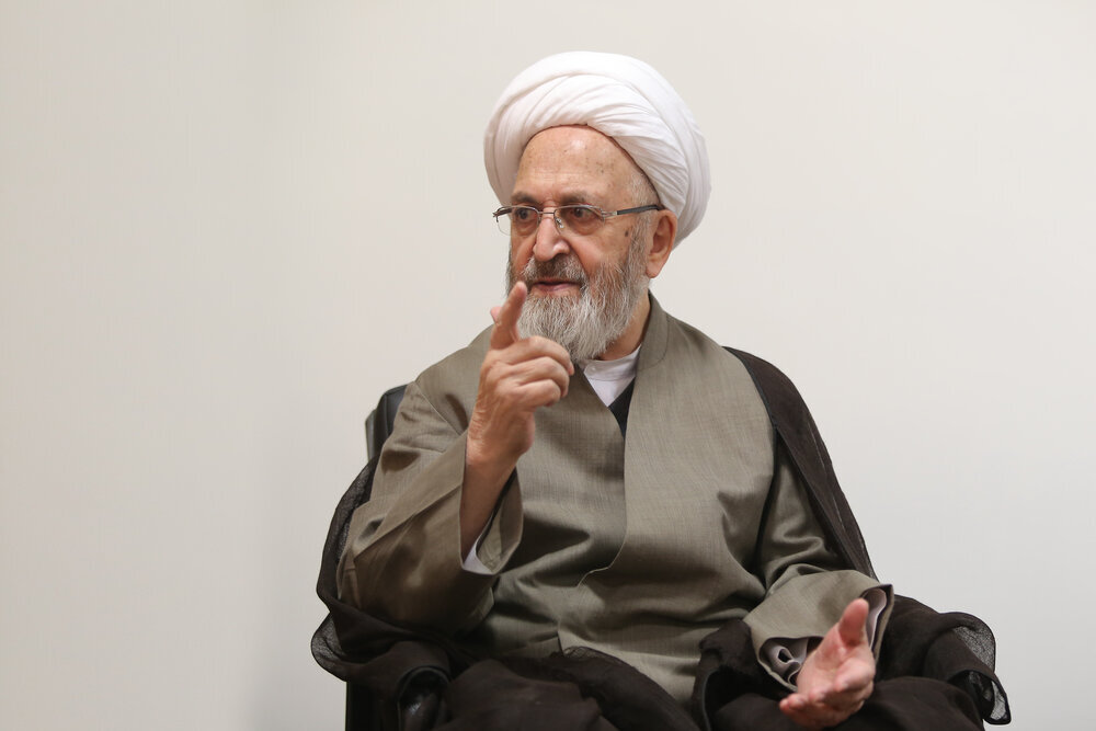 آیت‌الله سبحانی: تعطیلات حوزه‌ باید کاهش پیدا کند؛ تاکید بر امر تبلیغ