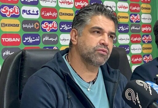 سرمربی آلومینیوم: امیدوارم بازی باکیفیتی برابر استقلال ارایه دهیم
