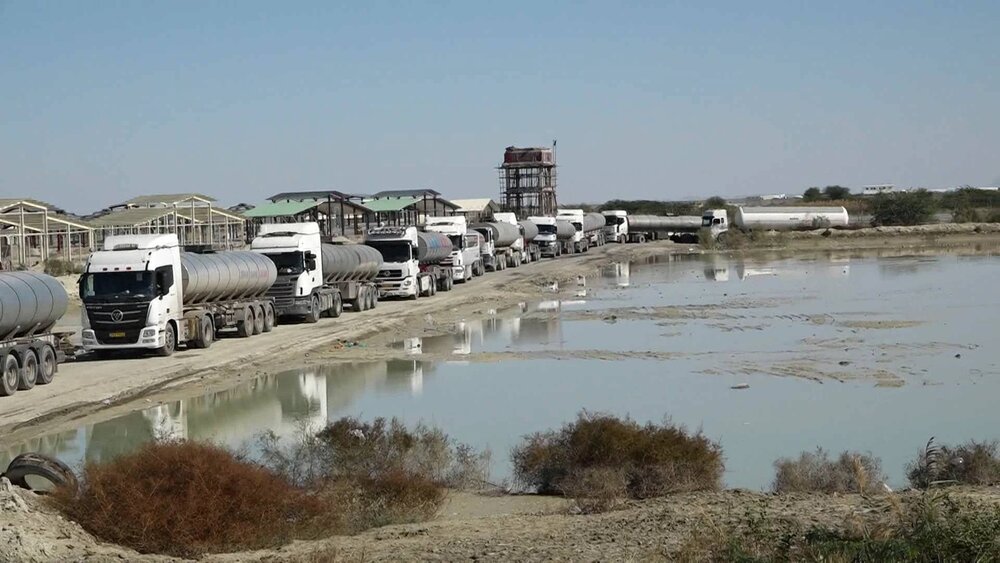 دلیل توقف طولانی کامیون‌ها در مرز ریمدان؛ اجرای نوبت‌دهی مجازی