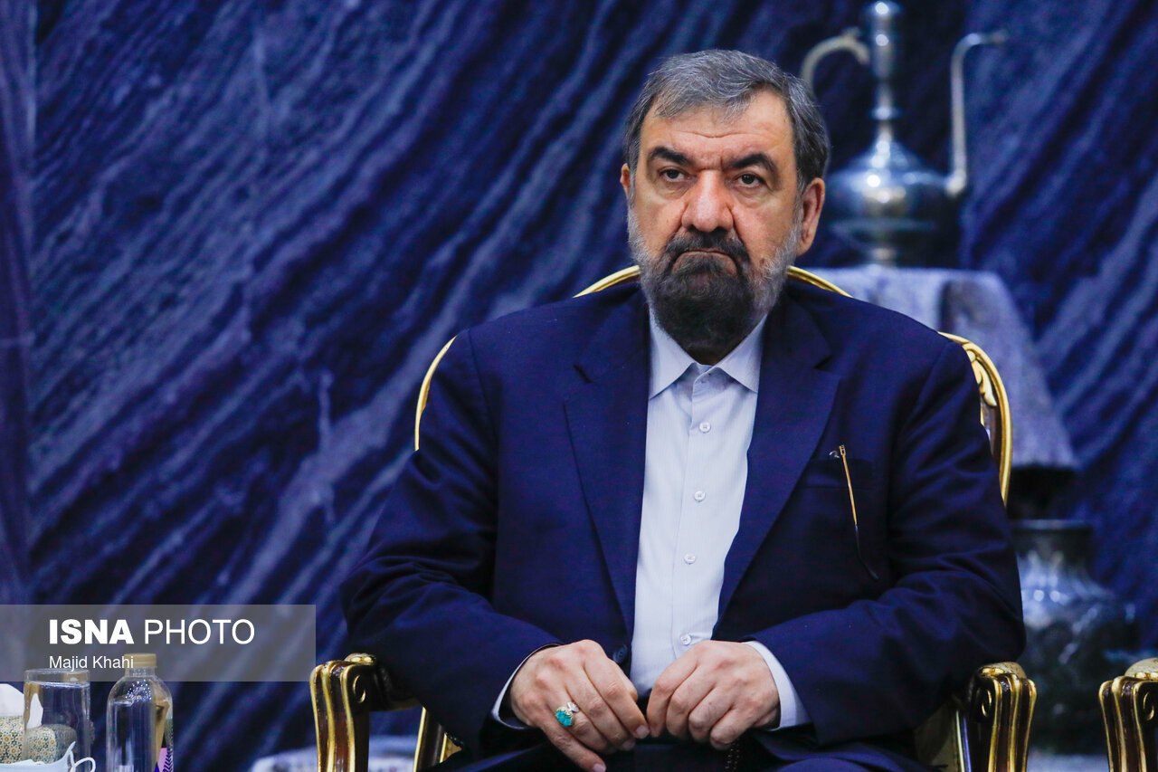 سرلشکر رضایی: منطقه ممنوعه برای کشتی ها در محدوده تنگه هرمز ایجاد می کنیم