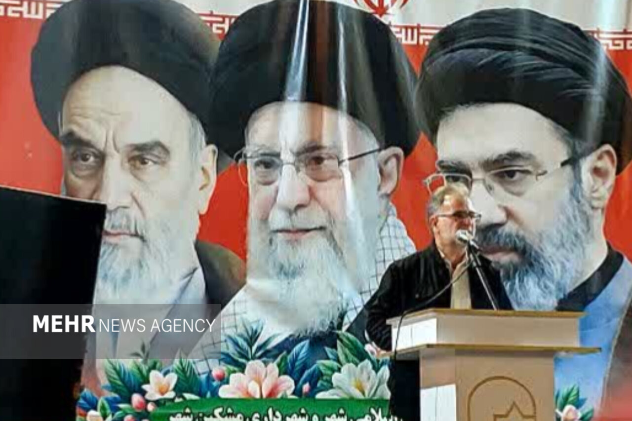 دشمن به دنبال کاهش آستانه مقاومت مردم است