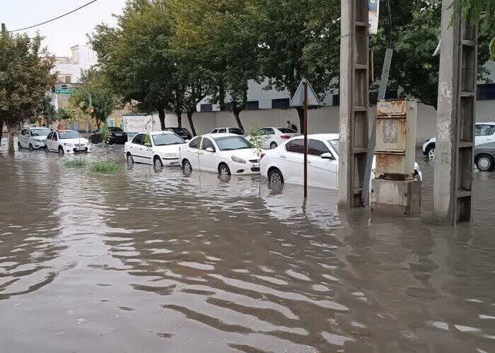 فیلم ا سیلاب در خیابان‌های بابل