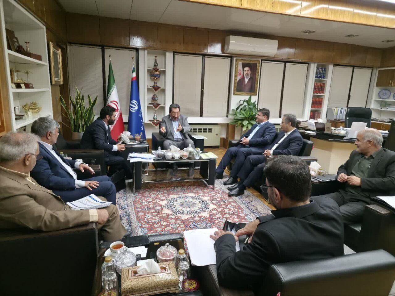 گره‌گشایی از طرح‌های مهم چهارمحال و بختیاری؛ رایزنی استاندار در تهران