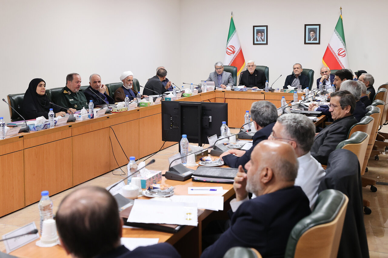 ادامه مخالفت‌ها با طرح جنجالی نمایندگان تندرو/ ابلاغ مخالفت هیات وزیران با گزارش کمیسیون امنیت ملی درباره طرح نفوذ