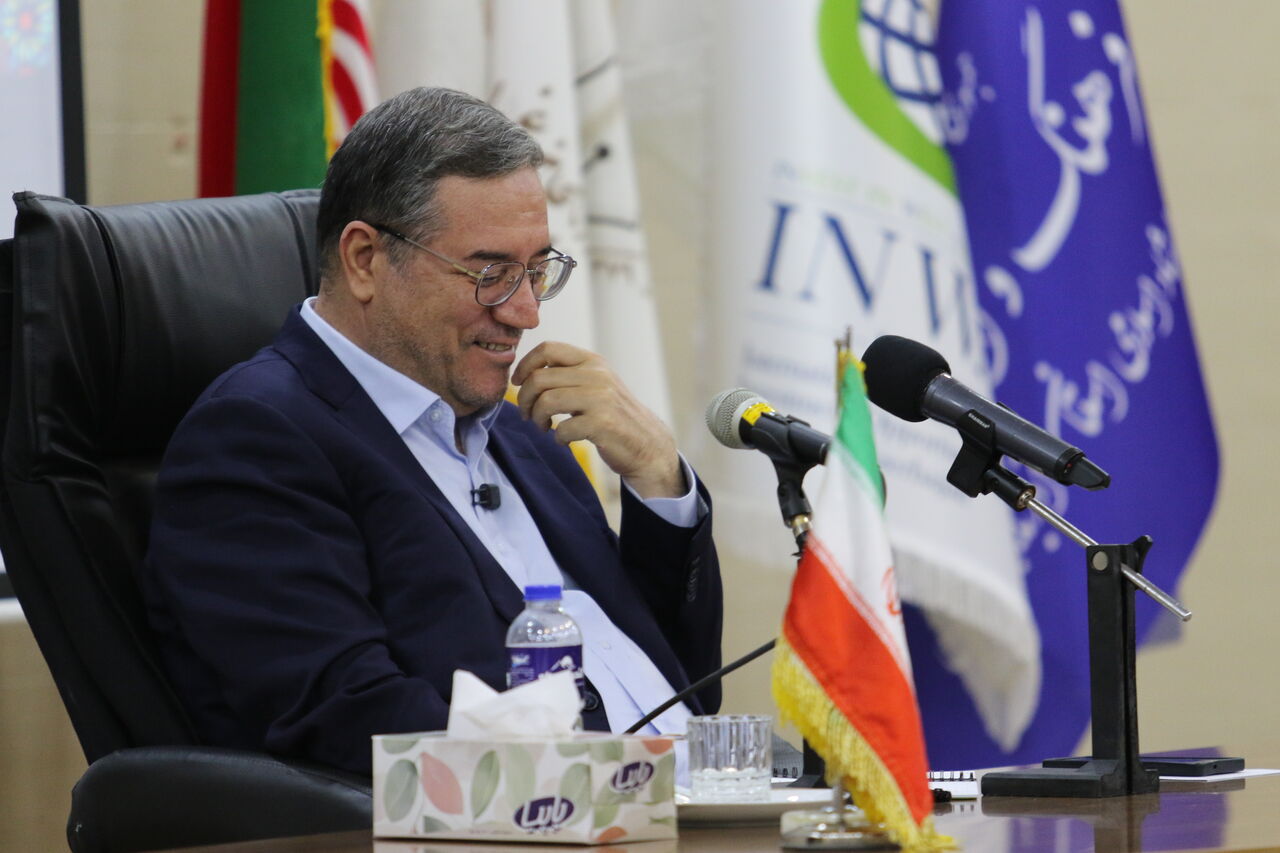 نشست خبری استاندار آذربایجان‌غربی