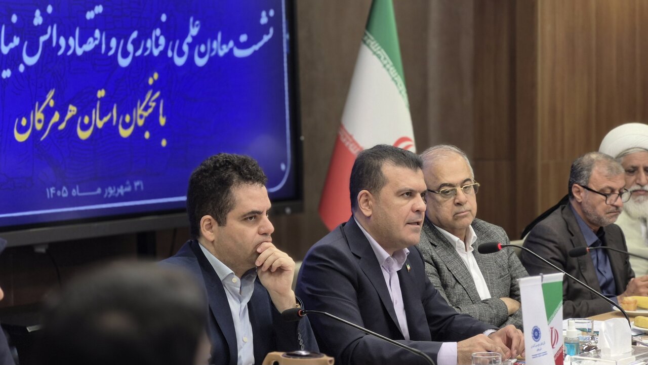 افشین: هرمزگان می‌تواند به یکی از هاب‌های فناوری کشور تبدیل شود