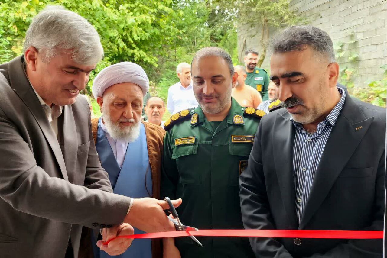 بهره‌برداری از مسکن محرومان و توزیع ۱۶۸ بسته لوازم‌التحریر در لوندویل