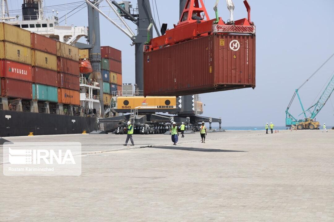 ۶.۴۶۵ میلیون تن کالا از گمرکات بوشهر صادر شد