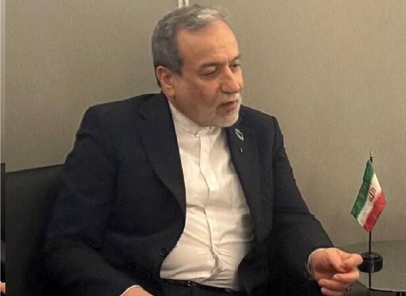 پاسخ عراقچی به ادعای نخست وزیر بریتانیا/ همین که افرادی را که در خدمت دولت‌های خارجی بوده‌اند آزاد کردید، گویای همه‌چیز است