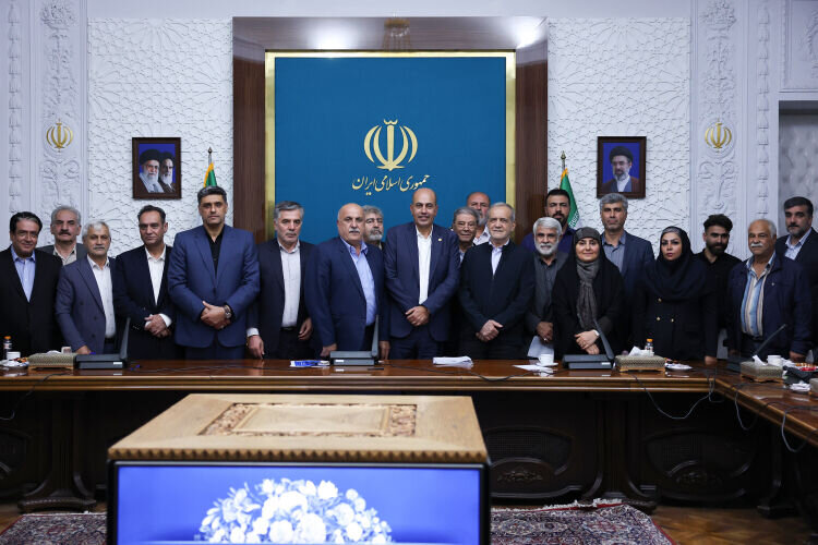 پزشکیان: عملکرد رانندگان در جنگ ۴۰روزه جلوه‌ای از تعهد و مسیولیت‌پذیری ملی بود