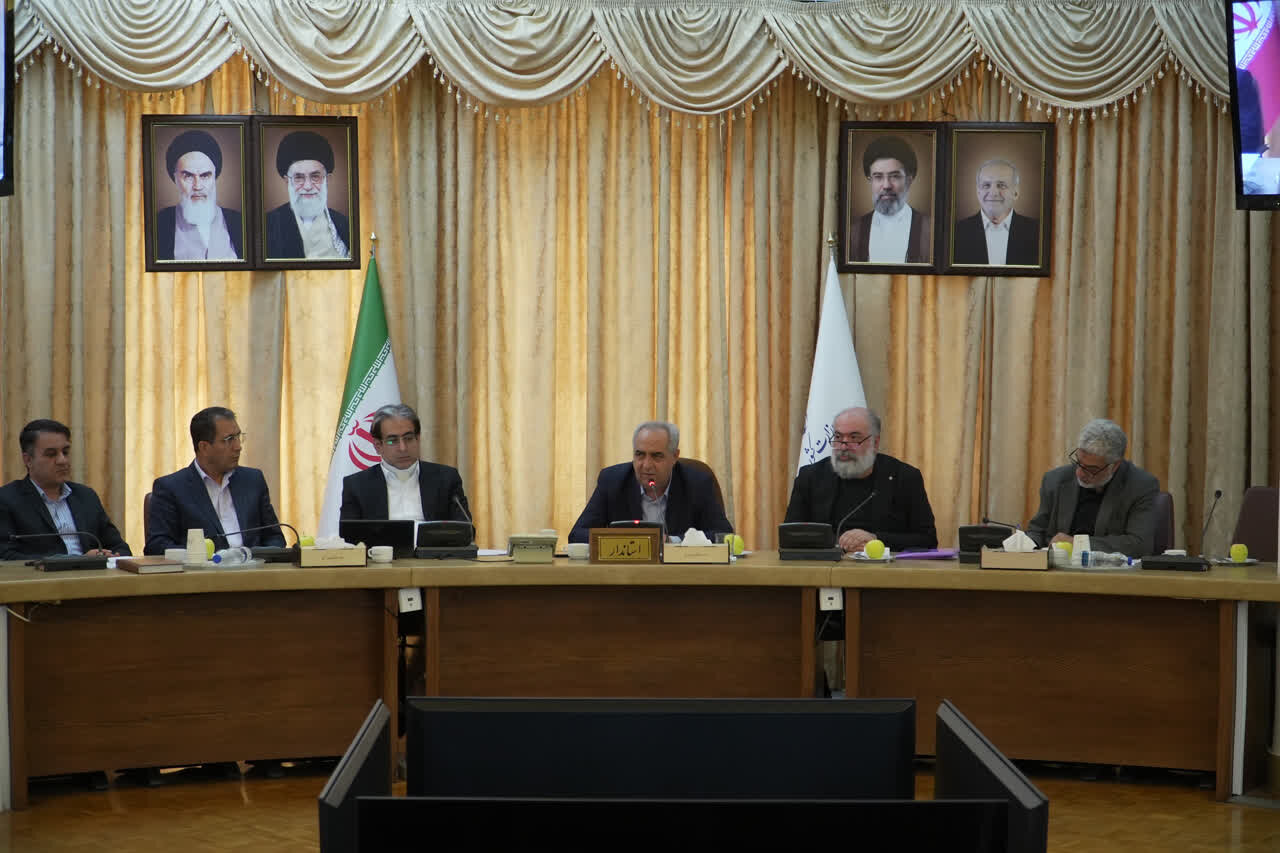 استاندار آذربایجان‌شرقی: انتقال آب ارس و توسعه متوازن استان را با جدیت پیگیری می‌کنیم