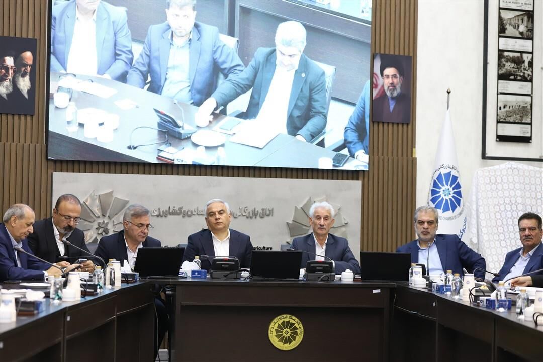 موانع داخلی واردات کالاهای اساسی زیر ذره‌بین فعالان اقتصادی آذربایجان شرقی