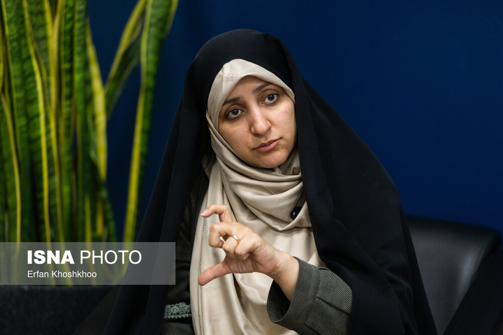 مهریه ۱۴ سکه‌ای زیر تیغ انتقاد؛ هشدار معاون امور زنان درباره حقوق زنان