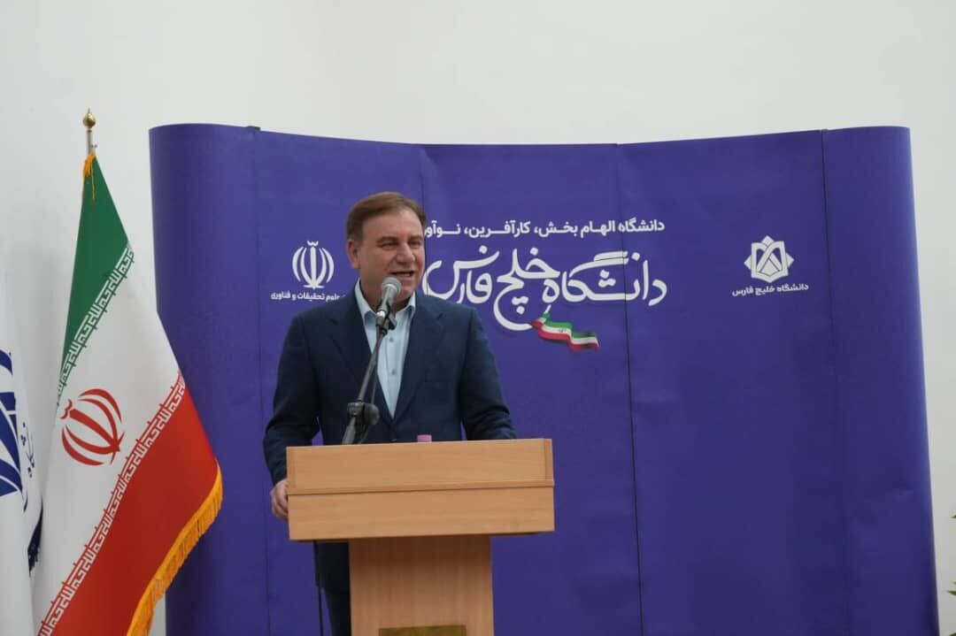 استاندار بوشهر: آینده استان به دانش و خلاقیت جوانان وابسته است