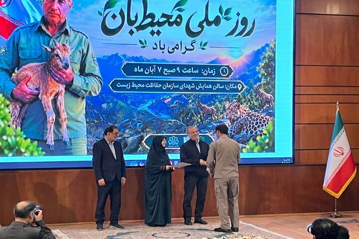 پزشکیان: بخش عمده‌ای از بودجه آمریکا به نیروهای نظامی اختصاص می‌یابد/ نباید اجازه دهیم منابع طبیعی تخریب شوند و پس از چند سال تازه حکم تخریب صادر شود