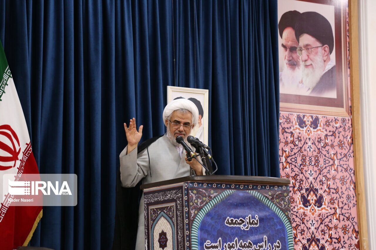 امام جمعه بندرعباس: بودجه فرهنگی هرمزگان افزایش یابد