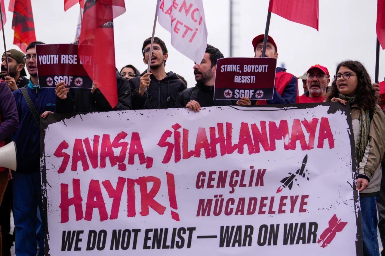 کارگران بنادر در ۲۲ کشور در اعتراض به جنگ و تجارت اسلحه اعتصاب کردند
